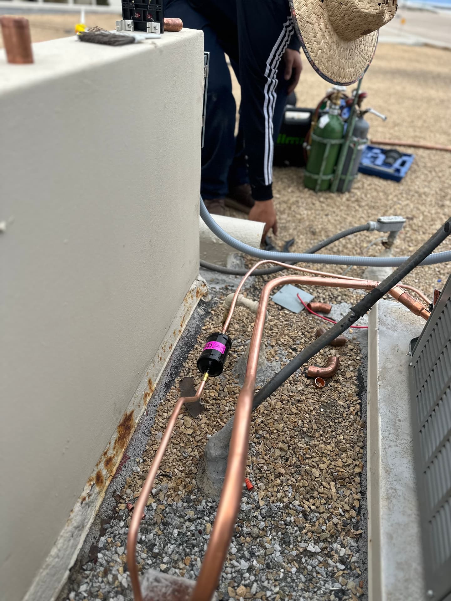 New copper refrigerant lineset and filter drier brazed on a rooftop install